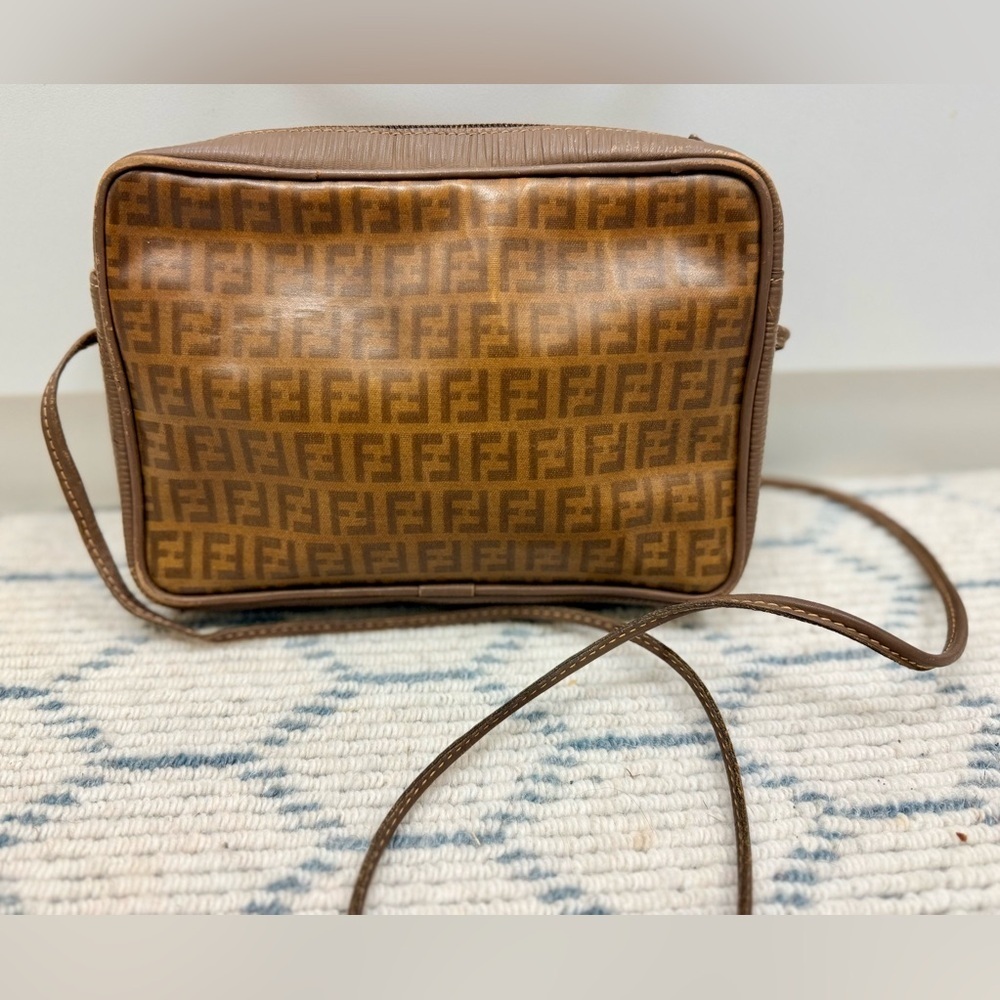 FENDI Vintage Classic Zucca F Monogram Brown Coated Canvas Crossbody Camera Bag - Picture 3 of 16